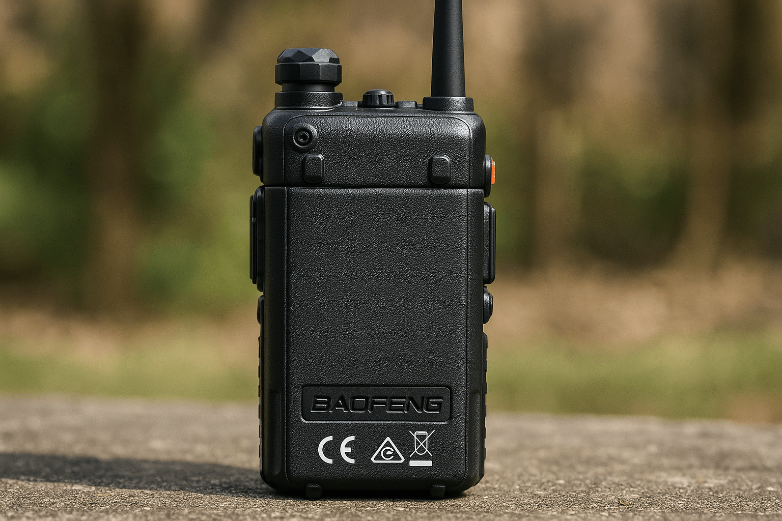 Baofeng UV-5R radio - pogled unazad