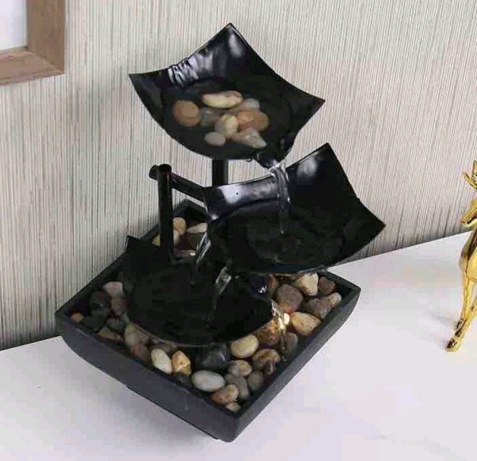 Dekorativna Fontana Sa Kaskadnim Slapovima